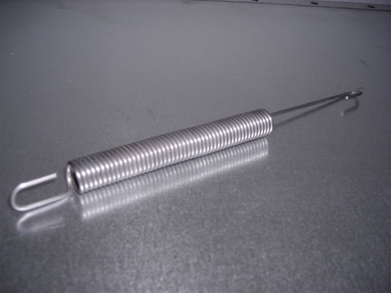 Defenco_SA_-6493.jpg SPRING,HELICAL,EXTENSION - NSN: 5360-00-324-1047 - Image 1